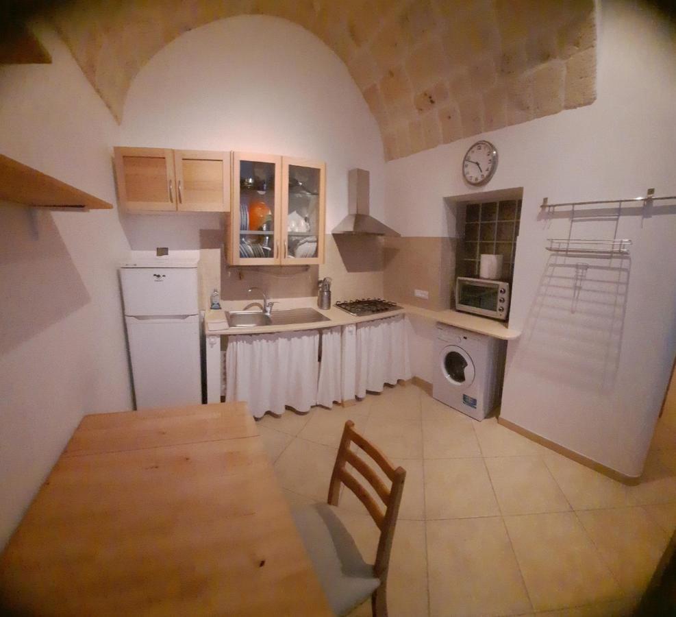 Domus Astra Apartment Бриндизи Екстериор снимка