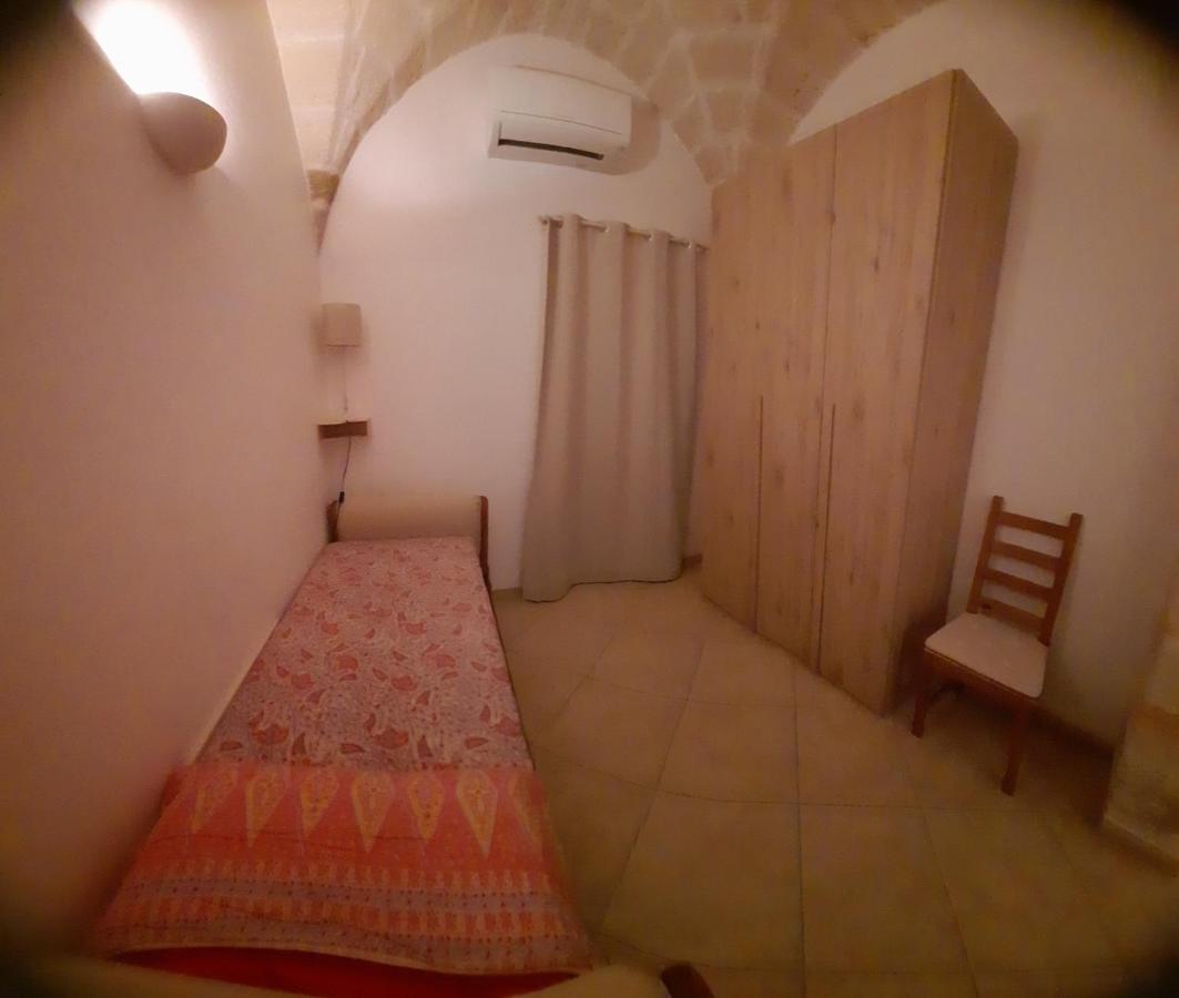 Domus Astra Apartment Бриндизи Екстериор снимка